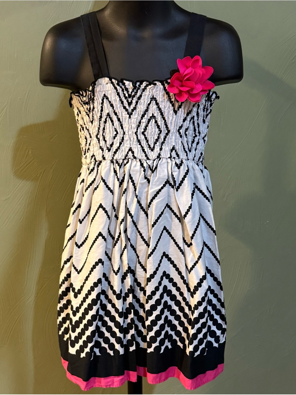 Youngland Girls Size 5 Black/White Geometric Smocked Tank Dress Pink Flower Trim